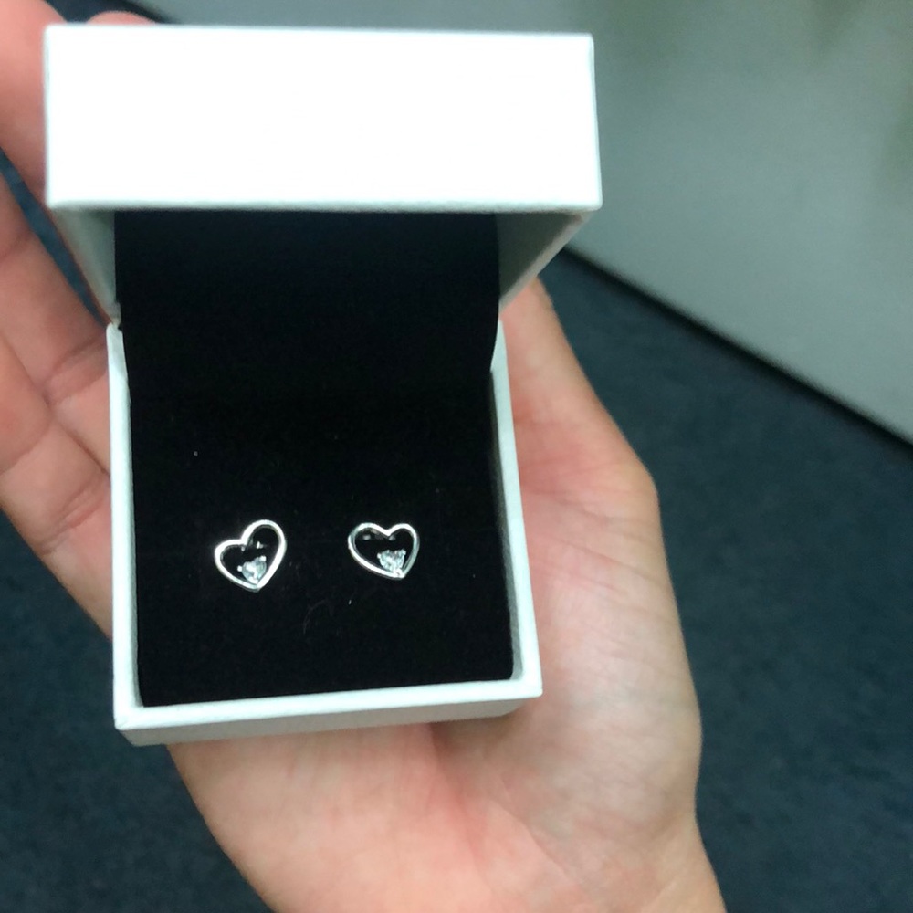 Pandora heart of stud earrings